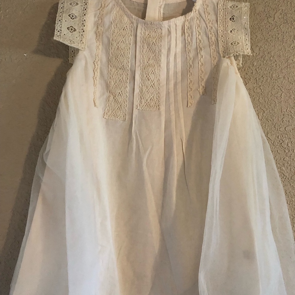 Elegant Cream Lace Dress